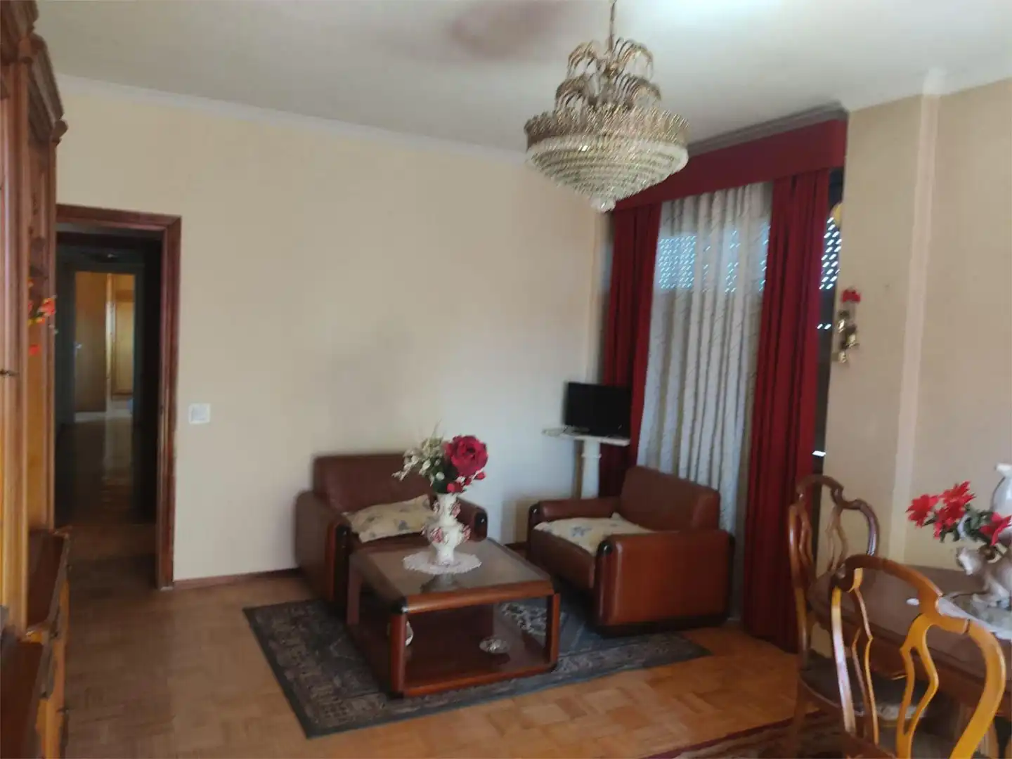 Wohnung zum Verkauf in Calle de Antonio Machado, 28, Valdezarza Wohnzimmer von Wohnung zum Verkauf in Madrid Capital mit Balkon