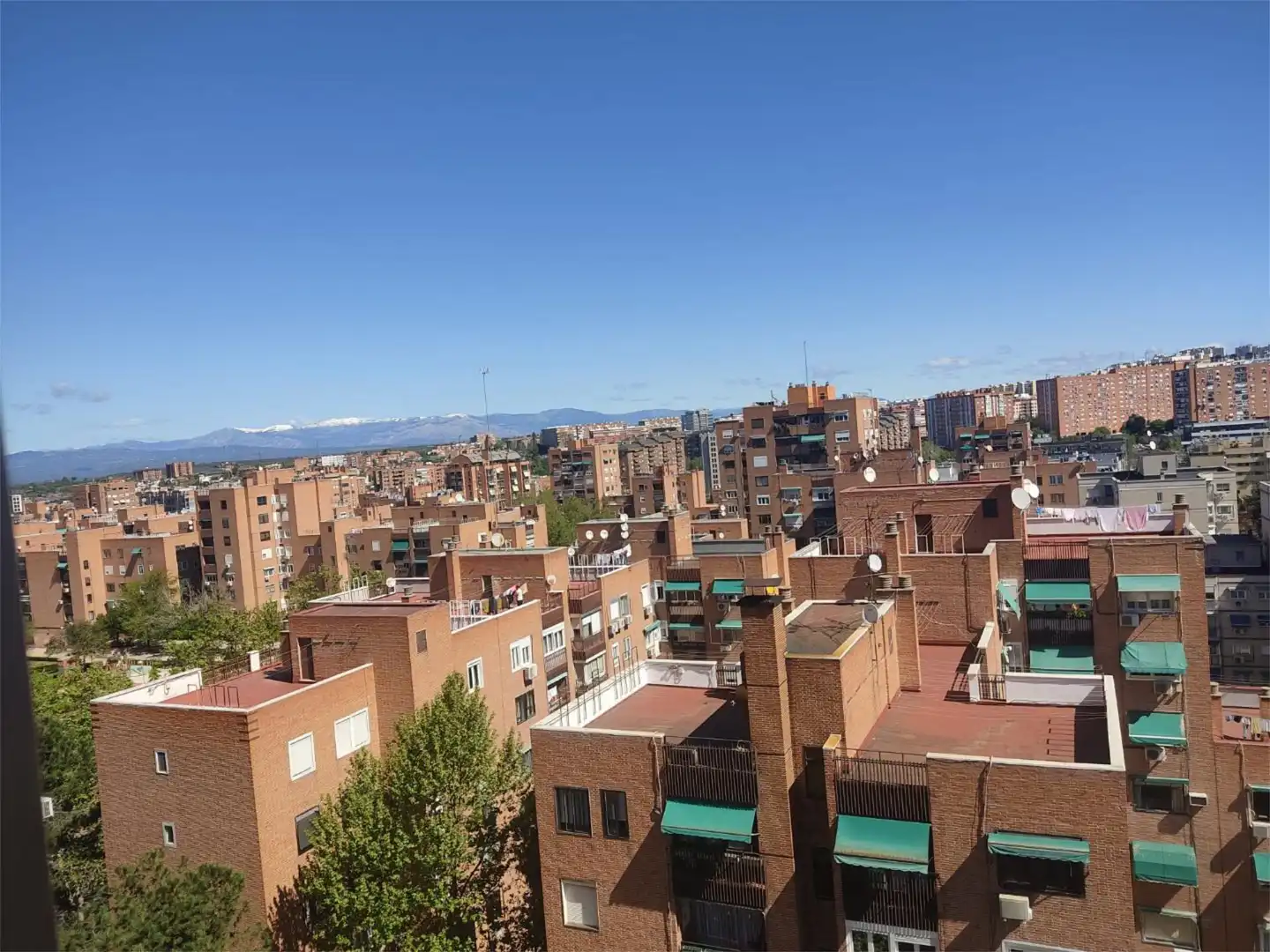 Wohnung zum Verkauf in Calle de Antonio Machado, 28, Valdezarza Außenansicht von Wohnung zum Verkauf in Madrid Capital mit Balkon