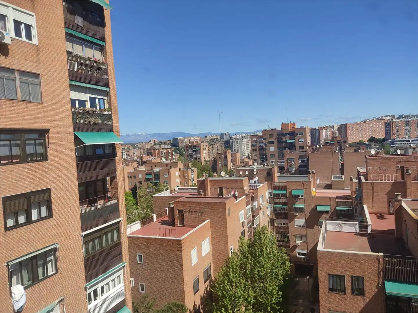 Wohnung zum Verkauf in Calle de Antonio Machado, 28, Valdezarza Außenansicht von Wohnung zum Verkauf in Madrid Capital mit Balkon
