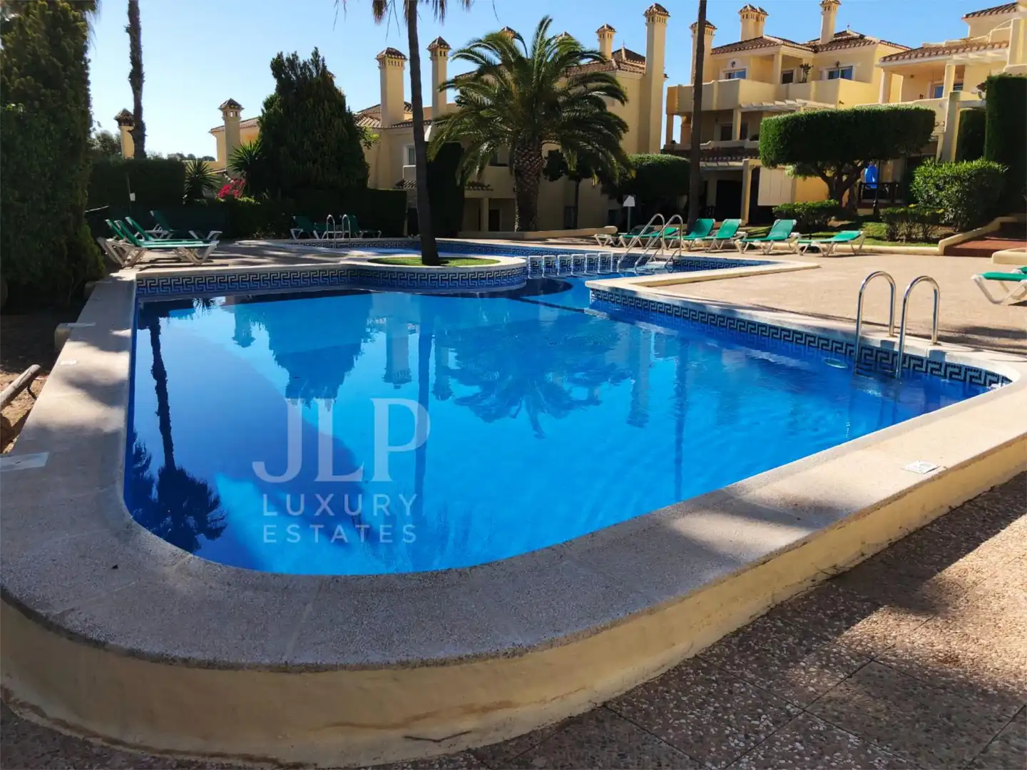 Flat for sale in Calle del Castillo, La Manga Club Swimming pool of Flat for sale in Cartagena with Private garden, Terrace and Swimming Pool