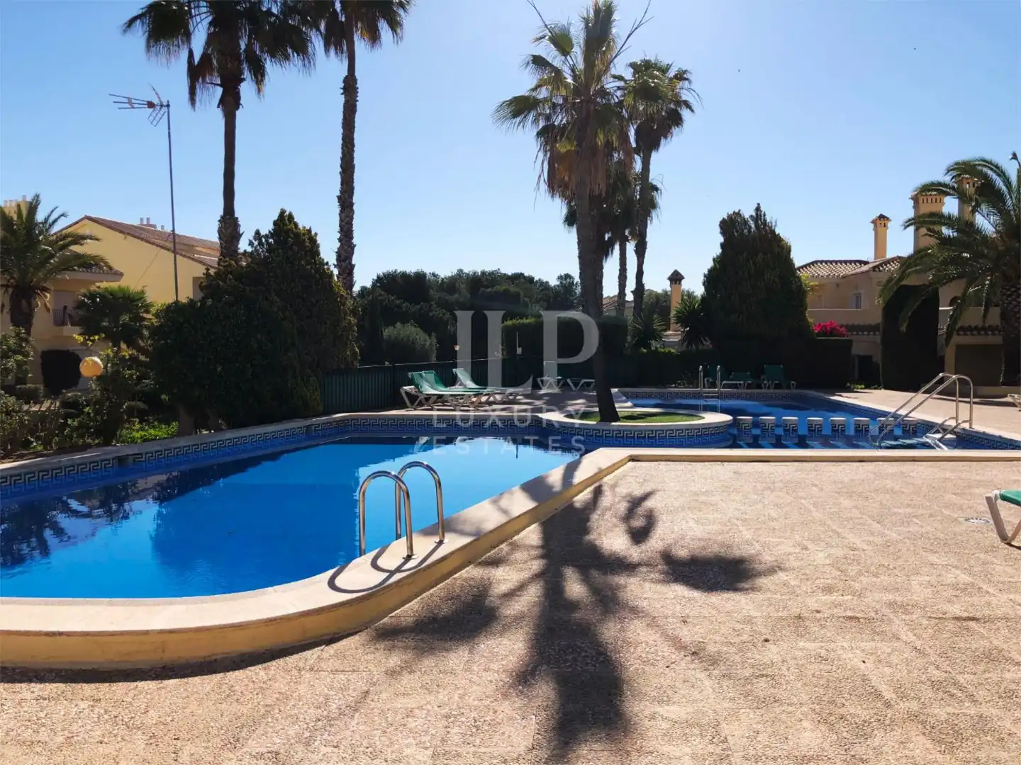 Flat for sale in Calle del Castillo, La Manga Club Swimming pool of Flat for sale in Cartagena with Private garden, Terrace and Swimming Pool