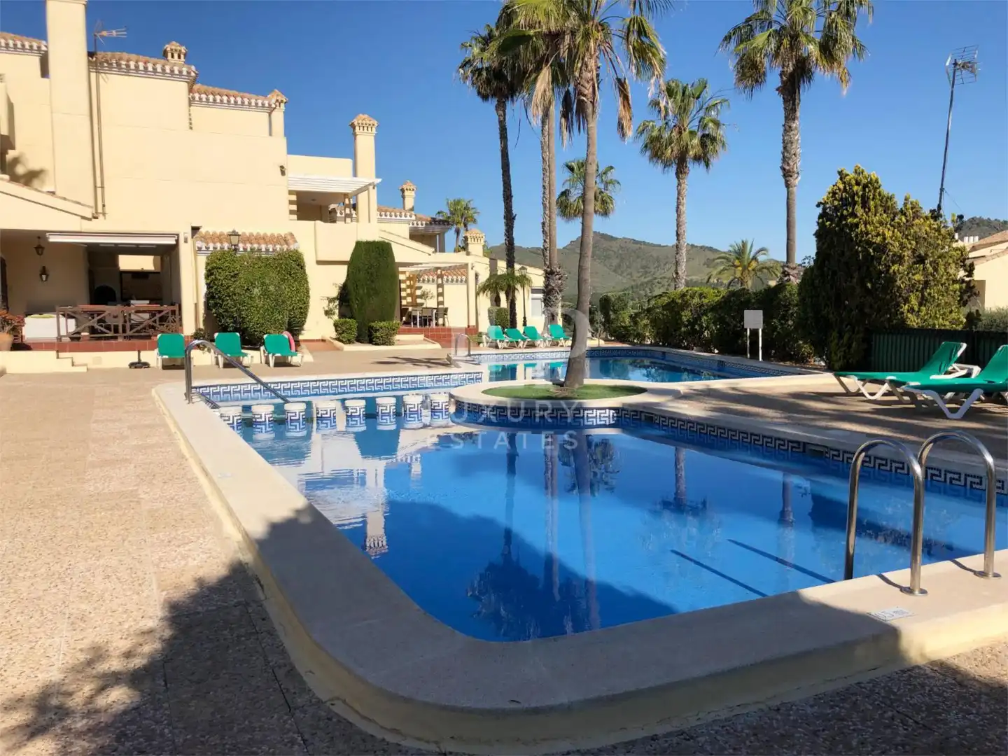 Flat for sale in Calle del Castillo, La Manga Club Swimming pool of Flat for sale in Cartagena with Private garden, Terrace and Swimming Pool