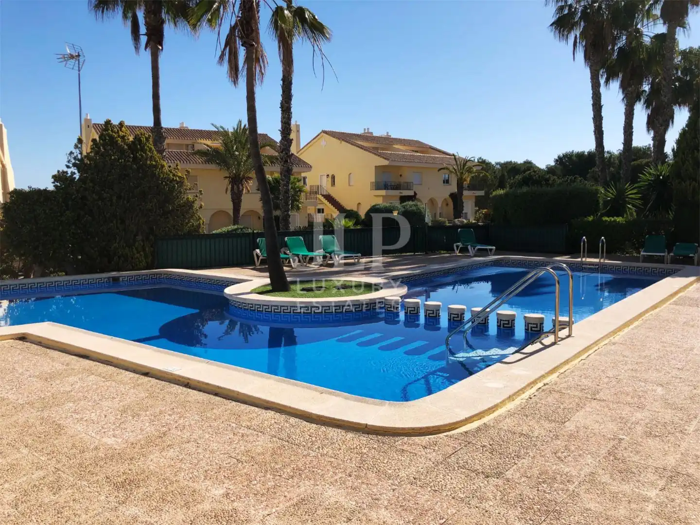 Flat for sale in Calle del Castillo, La Manga Club Swimming pool of Flat for sale in Cartagena with Private garden, Terrace and Swimming Pool