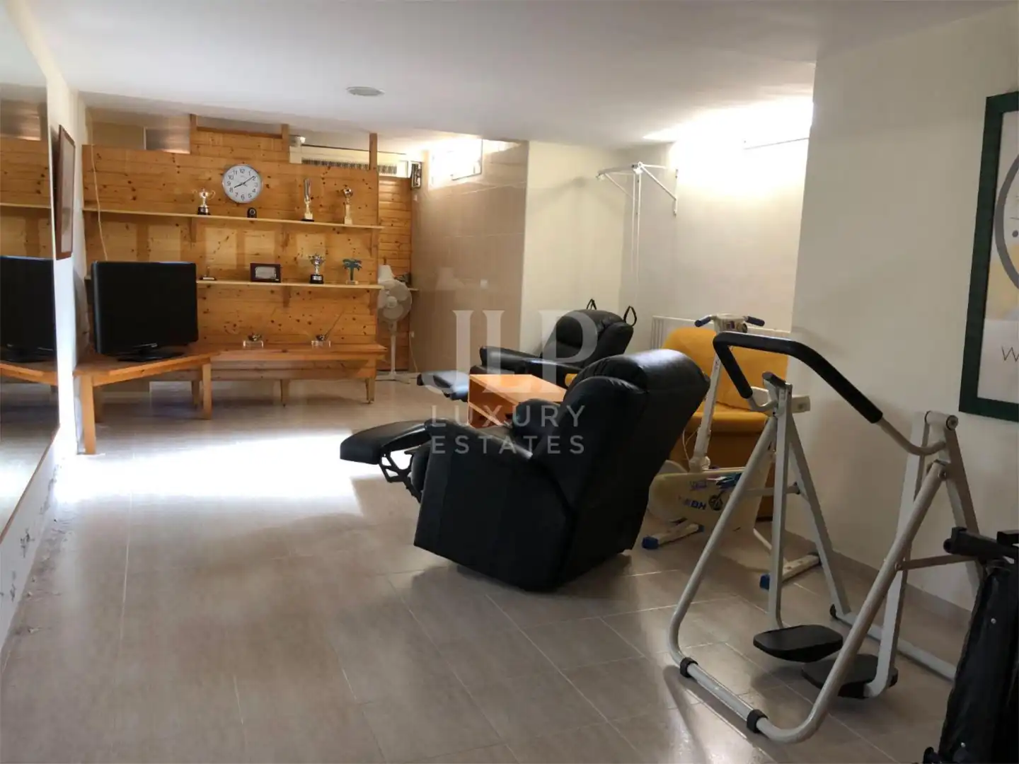 Flat for sale in Calle del Castillo, La Manga Club Flat for sale in Cartagena with Private garden, Terrace and Swimming Pool