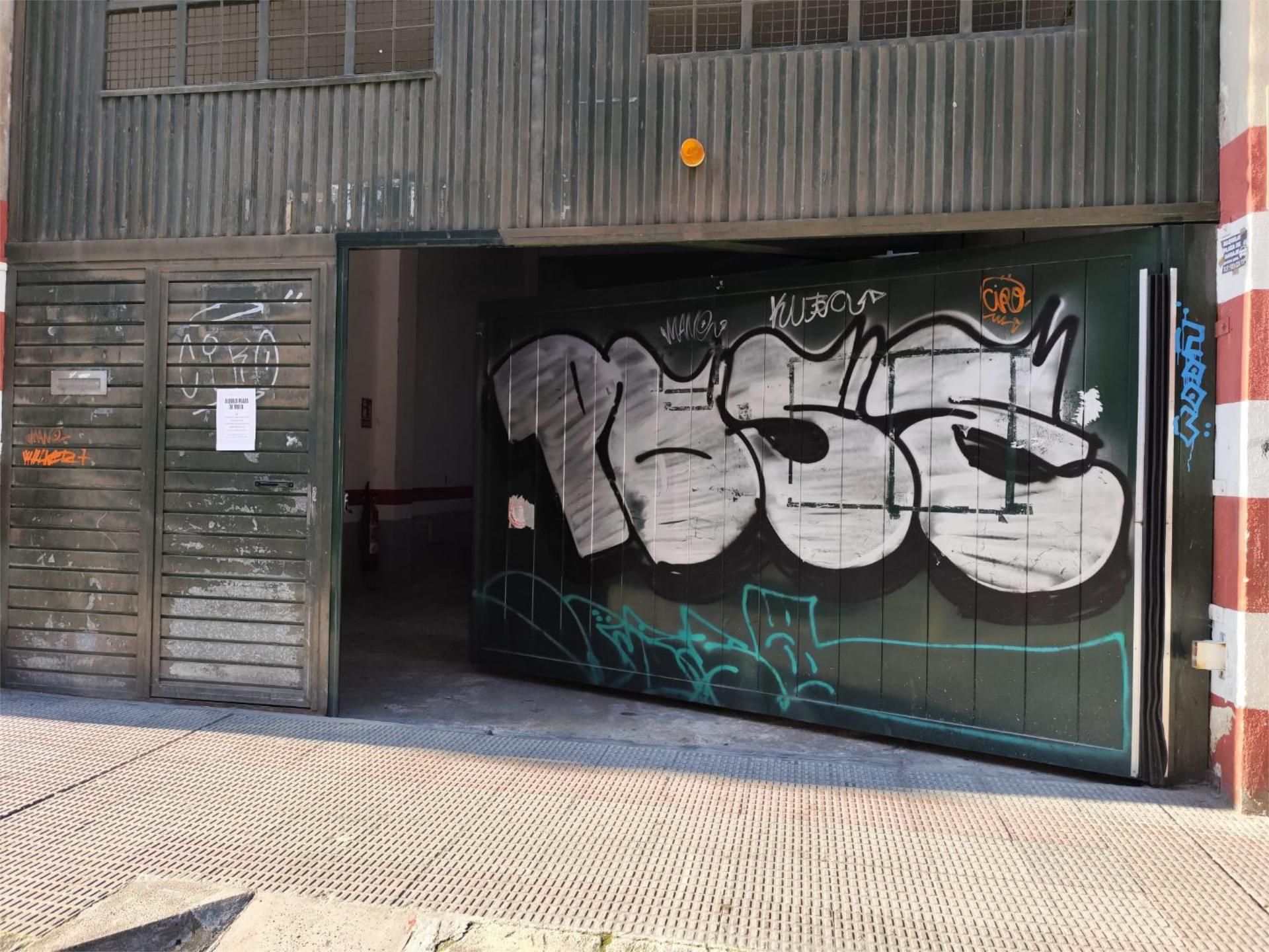 Exterior view of Garage for sale in Ansoáin / Antsoain