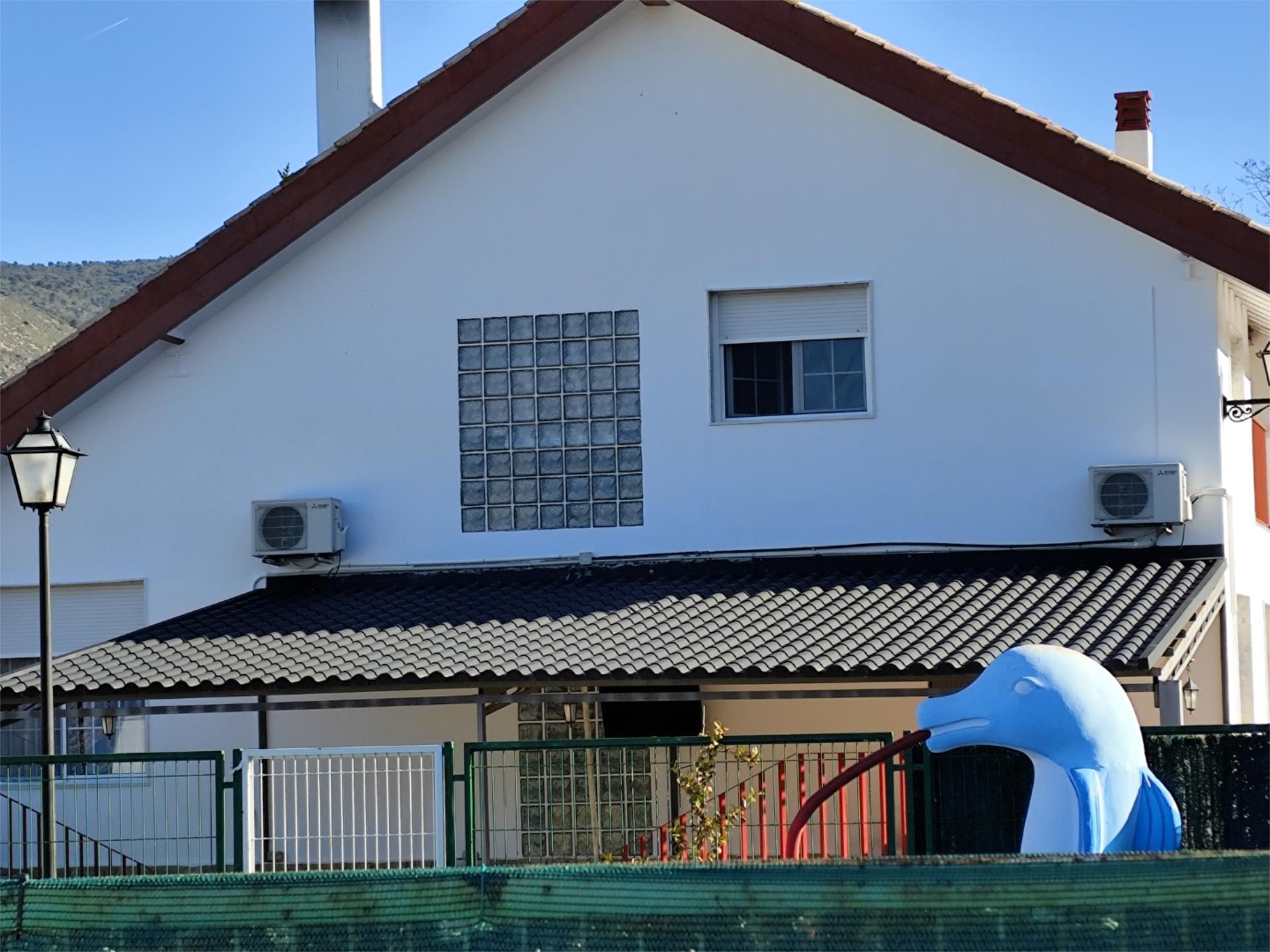 Vista exterior de Casa o xalet en venda en Ibi amb Aire condicionat, Terrassa i Piscina