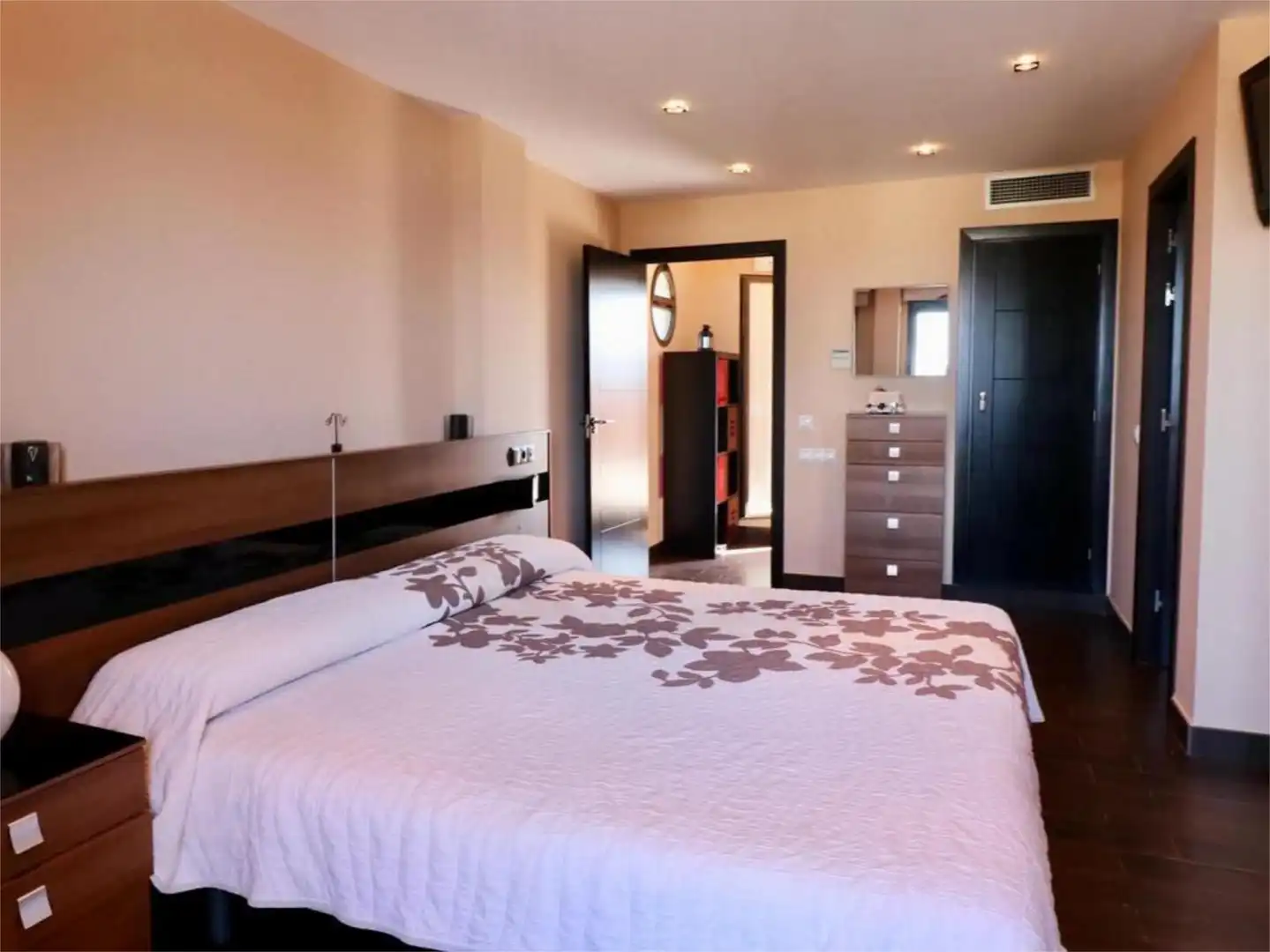 Casa o xalet de lloguer a Monaco, 5, Roche Dormitori de Casa o xalet de lloguer en Conil de la Frontera amb Aire condicionat, Jardí privat i Terrassa