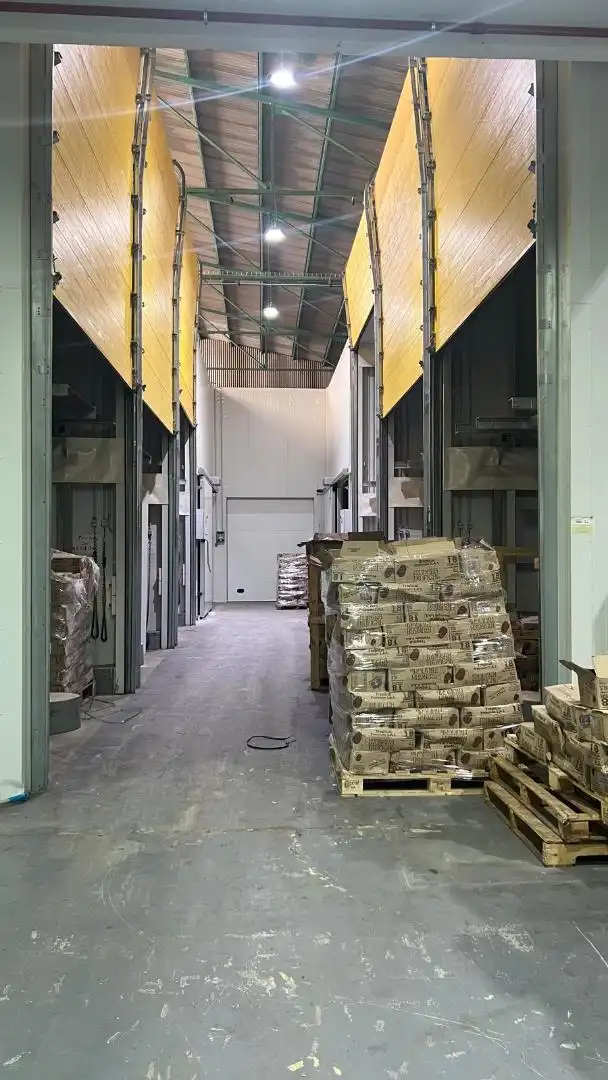 Fabrikhallen zum Verkauf in Alcorcón mit Klimaanlage und Heizung
