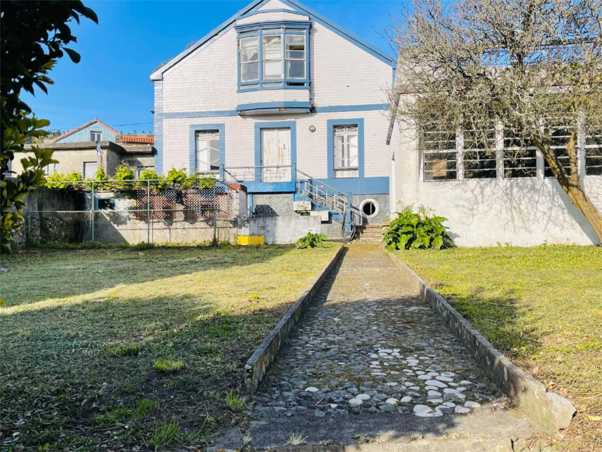 Exterior view of House or chalet for sale in Cee