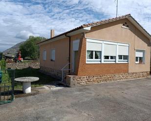 Exterior view of House or chalet for sale in Los Corrales de Buelna 