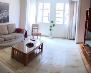 Sala d'estar de Pis de lloguer en Telde amb Calefacció, Moblat i Balcó