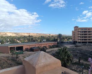 Vista exterior de Àtic en venda en El Ejido amb Terrassa i Balcó