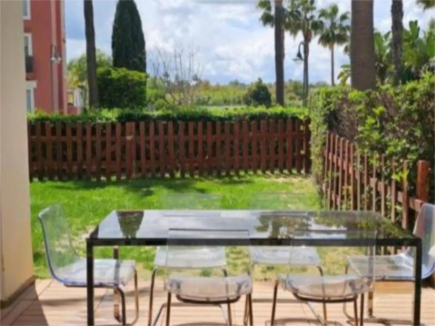 Wohnung zur Miete in Avenida de la Marina, 25, Puerto de Sotogrande - La Marina Garten von Wohnung zur Miete in Sotogrande mit Klimaanlage, Heizung und Privatgarten