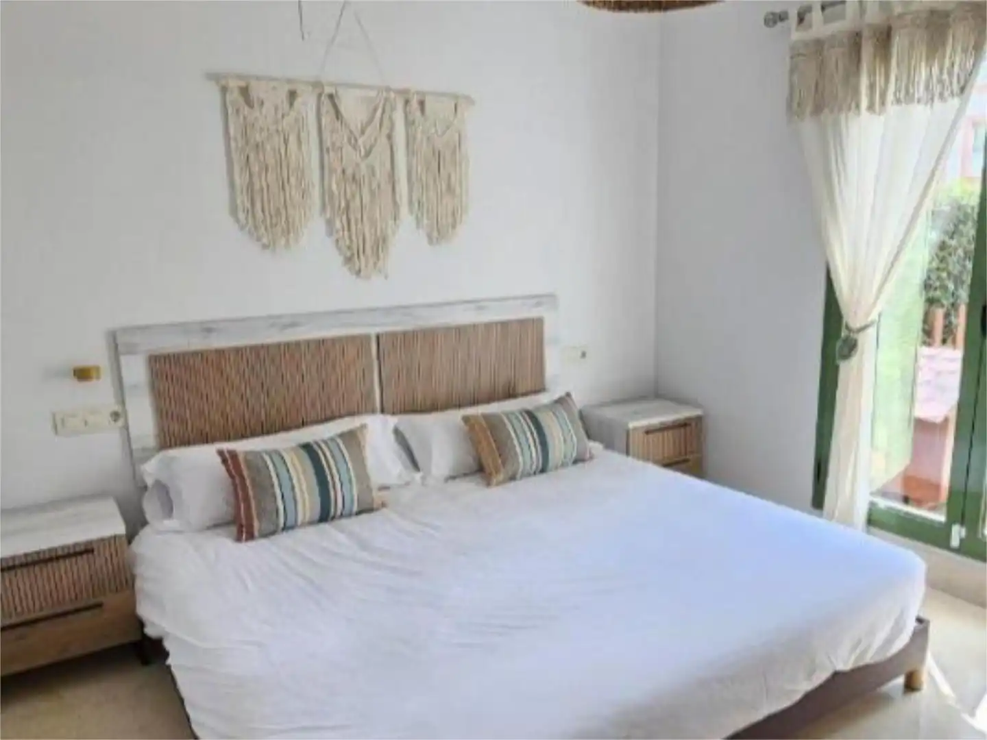Wohnung zur Miete in Avenida de la Marina, 25, Puerto de Sotogrande - La Marina Schlafzimmer von Wohnung zur Miete in Sotogrande mit Klimaanlage, Heizung und Privatgarten