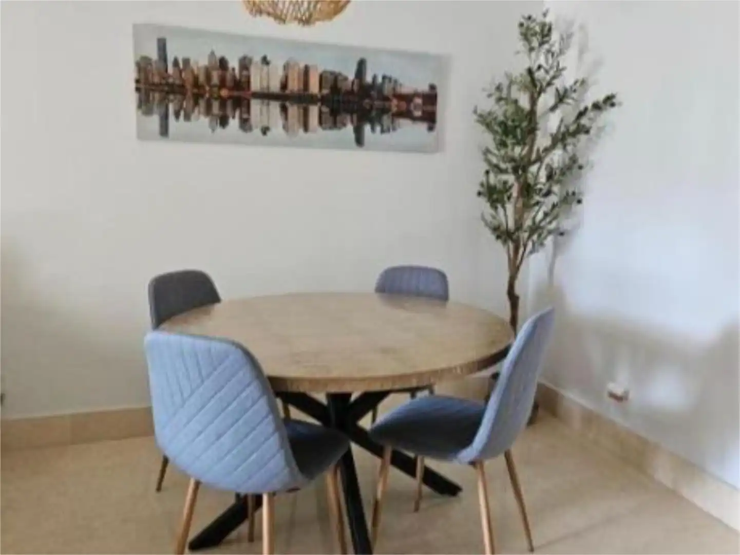 Wohnung zur Miete in Avenida de la Marina, 25, Puerto de Sotogrande - La Marina Esszimmer von Wohnung zur Miete in Sotogrande mit Klimaanlage, Heizung und Privatgarten