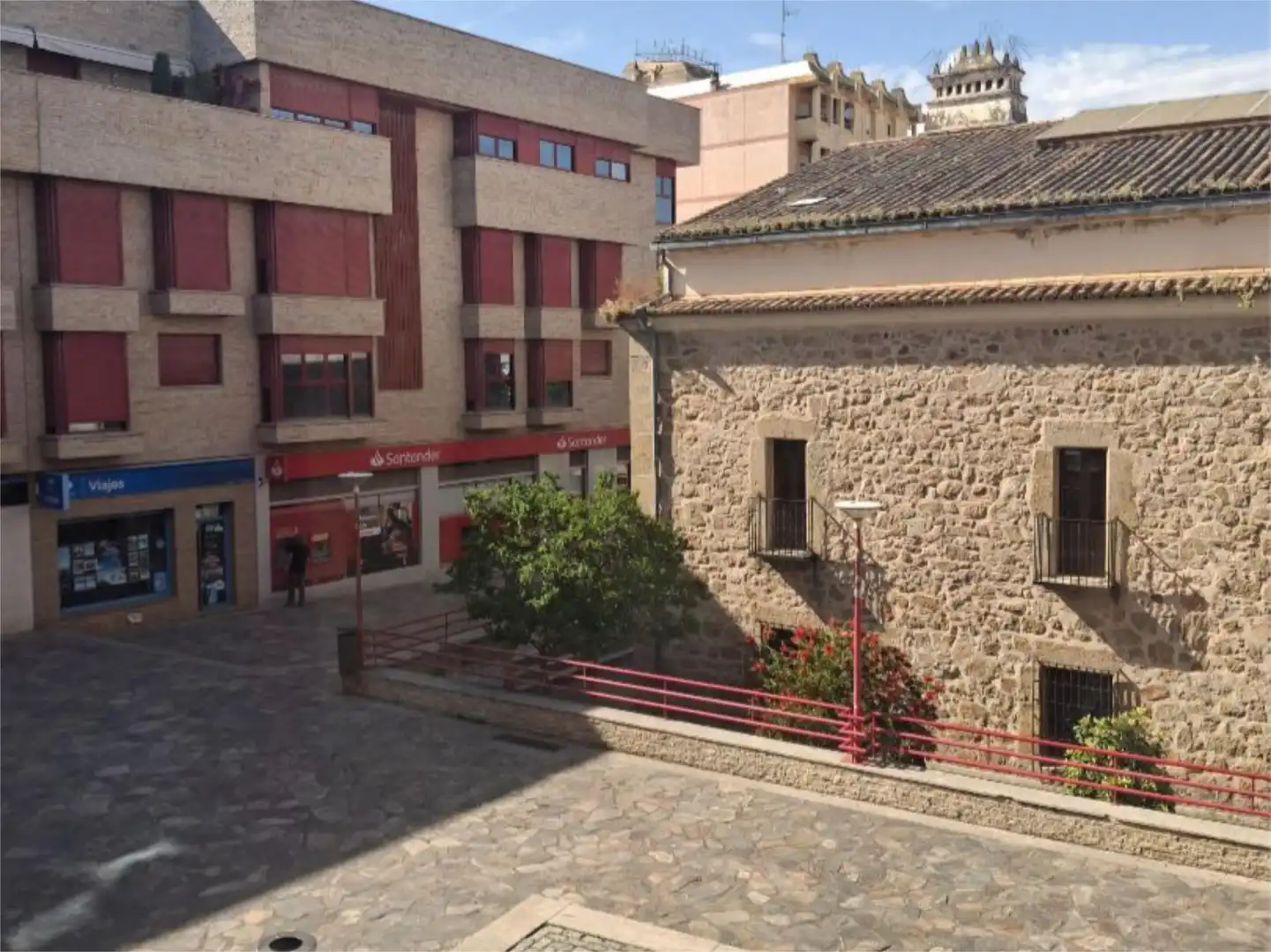 Außenansicht von Büro zum Verkauf in Navalmoral de la Mata