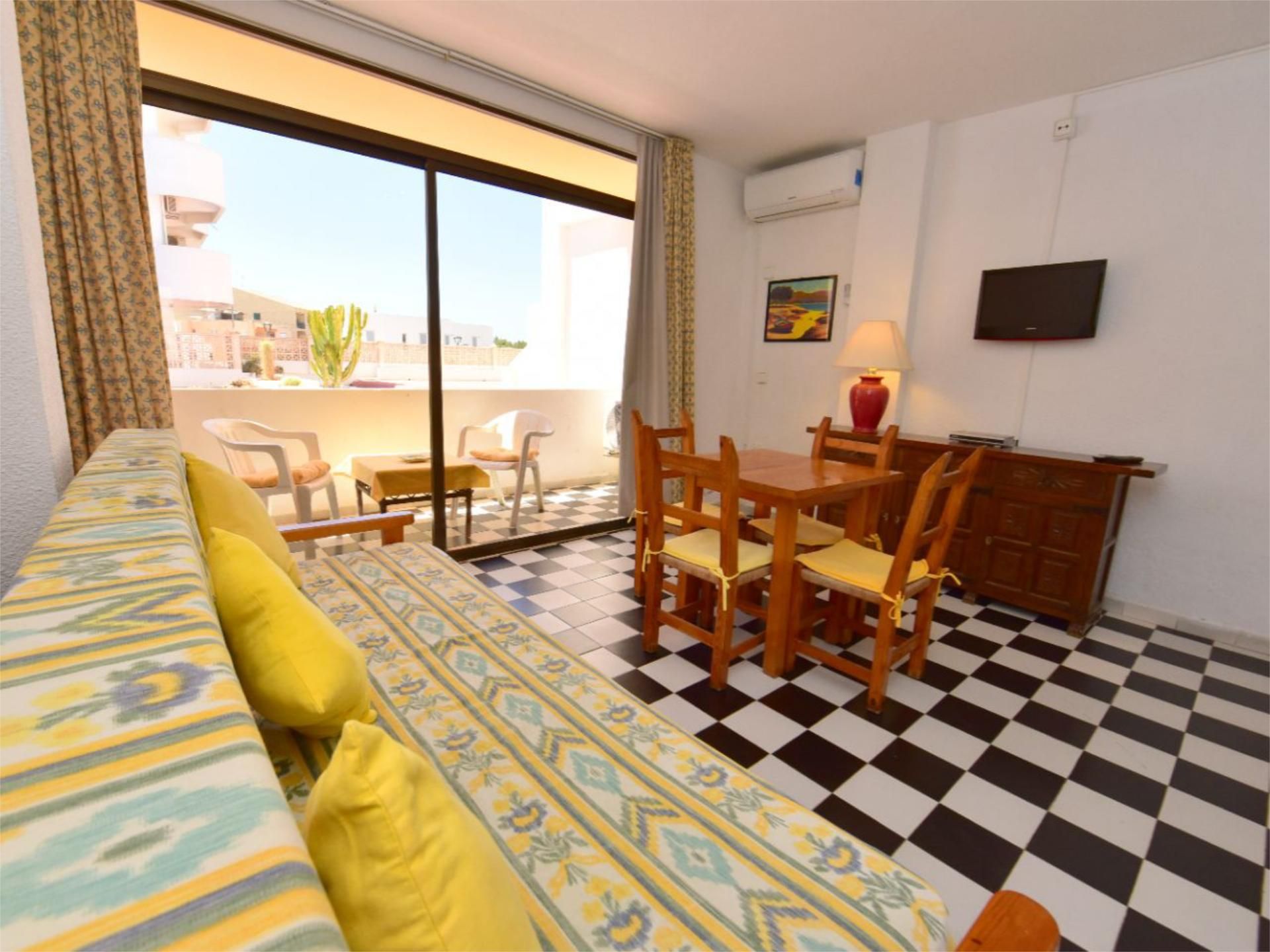 Dormitori de Apartament en venda en Formentera amb Aire condicionat i Balcó