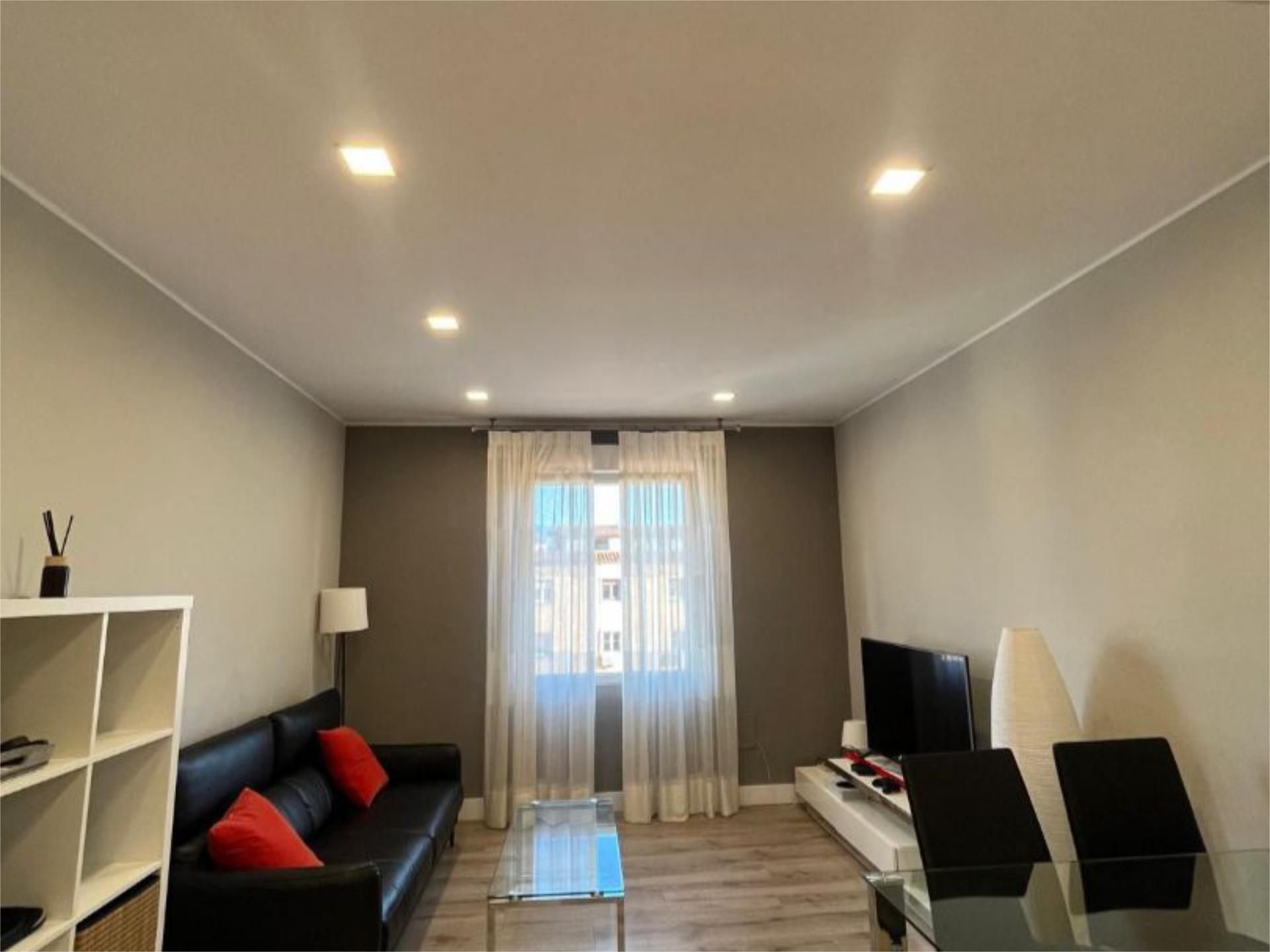 Flat to rent in Calle Santa Engracia, 1, Centro
