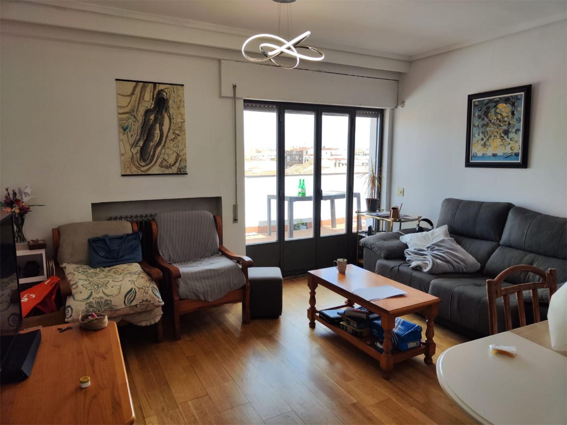 Living room of Flat for sale in Salamanca Capital  with Terrace, Community parking and Balcony