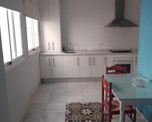 Kitchen of Flat to rent in  Sevilla Capital  with Air Conditioner, Terrace and Oven