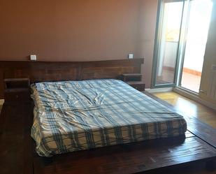 Schlafzimmer von Dachboden zum verkauf in Santovenia de Pisuerga mit Heizung, Parkett und Terrasse