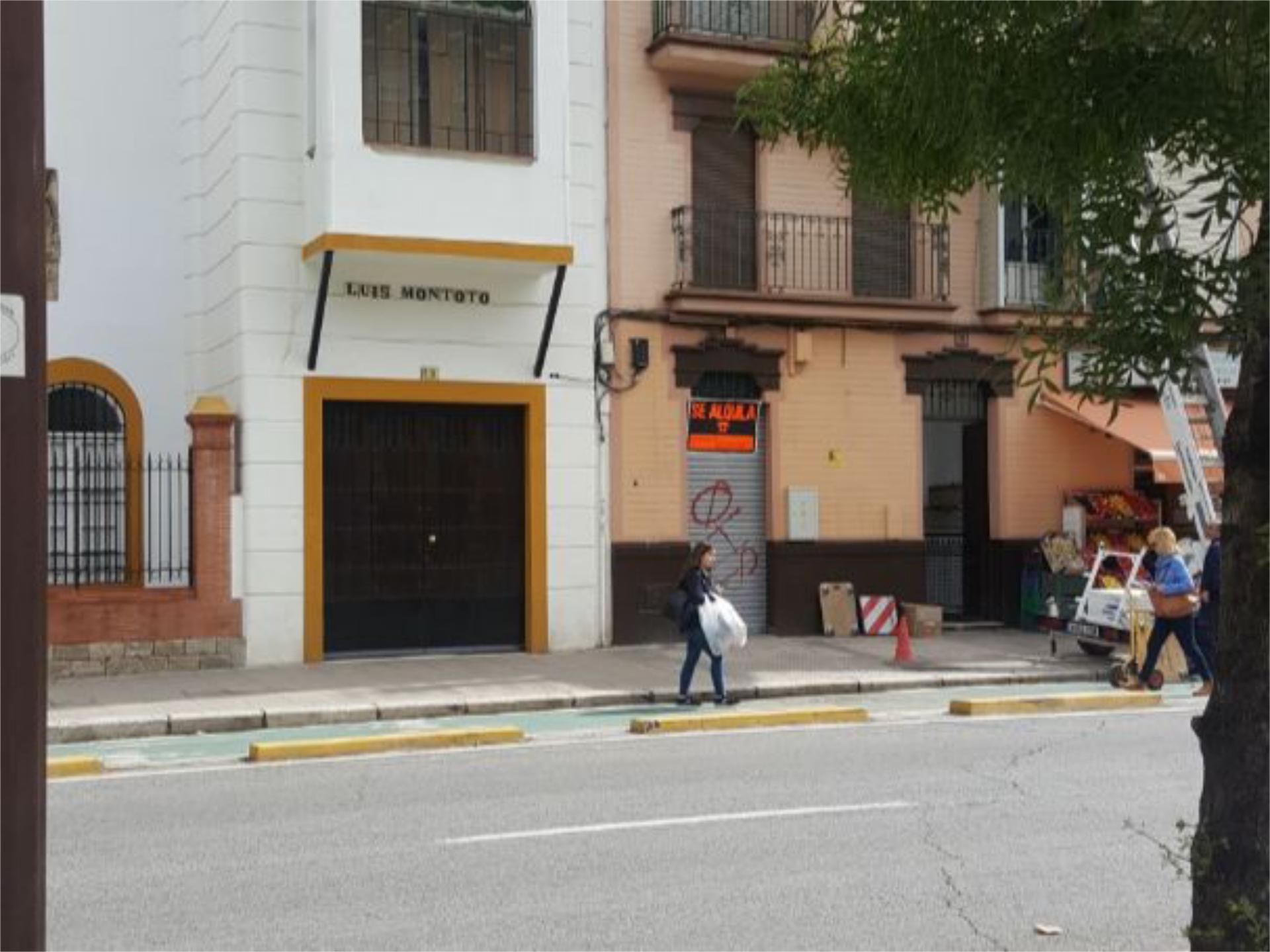 Vista exterior de Local de lloguer en  Sevilla Capital