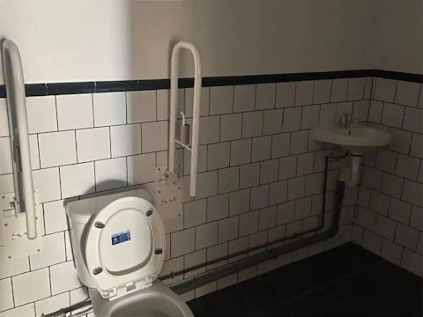 Baño de Local de alquiler en Sevilla