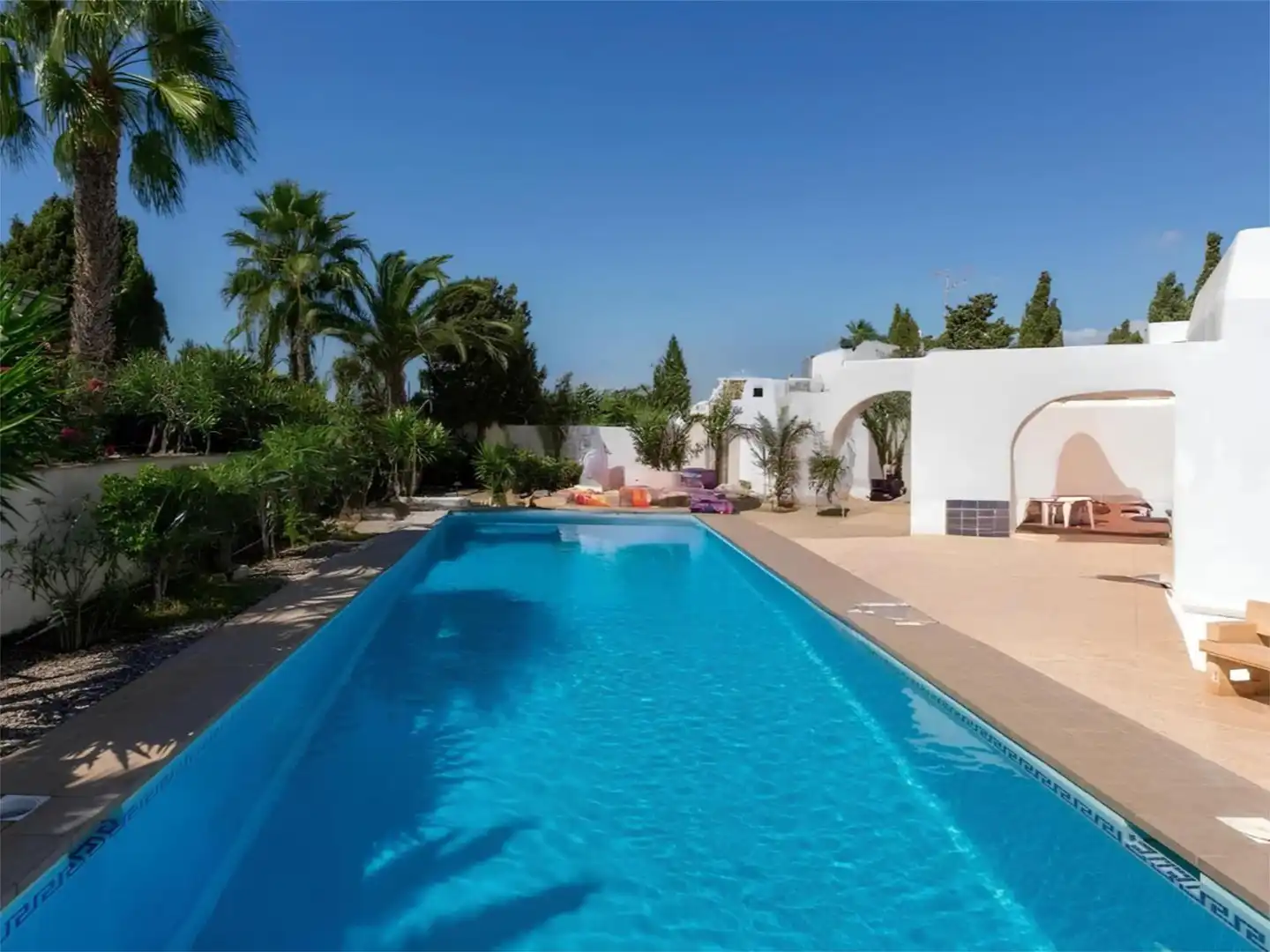 Pis de lloguer a Avenida Entremares, 32, El Sabinar – Urbanizaciones – Las Marinas – Playa Serena Piscina de Pis de lloguer en Roquetas de Mar amb Aire condicionat, Calefacció i Jardí privat