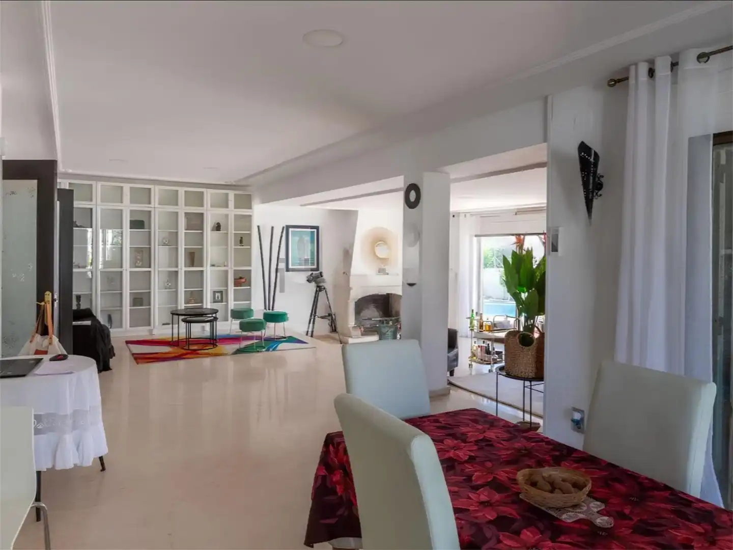 Pis de lloguer a Avenida Entremares, 32, El Sabinar – Urbanizaciones – Las Marinas – Playa Serena Sala d'estar de Pis de lloguer en Roquetas de Mar amb Aire condicionat, Calefacció i Jardí privat