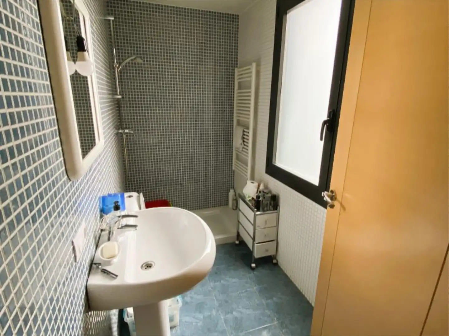 Baño de Casa o chalet en venta en Villalbilla de Burgos con Calefacción, Jardín privado y Parquet