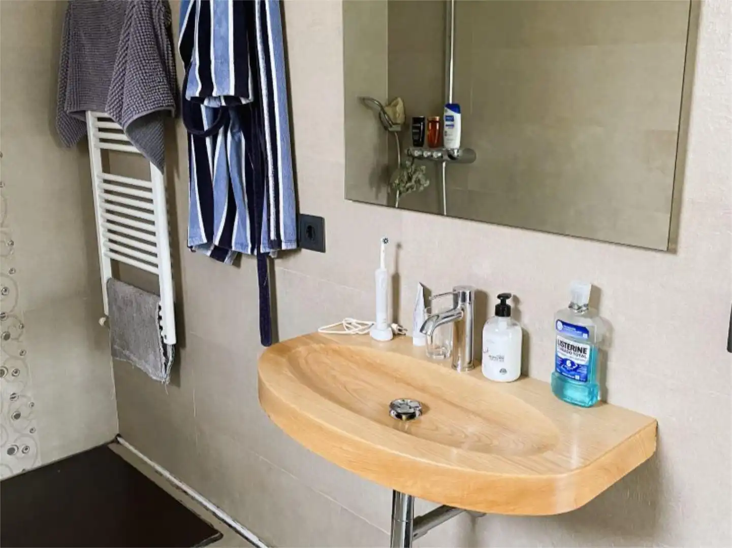 Baño de Casa o chalet en venta en Villalbilla de Burgos con Calefacción, Jardín privado y Parquet