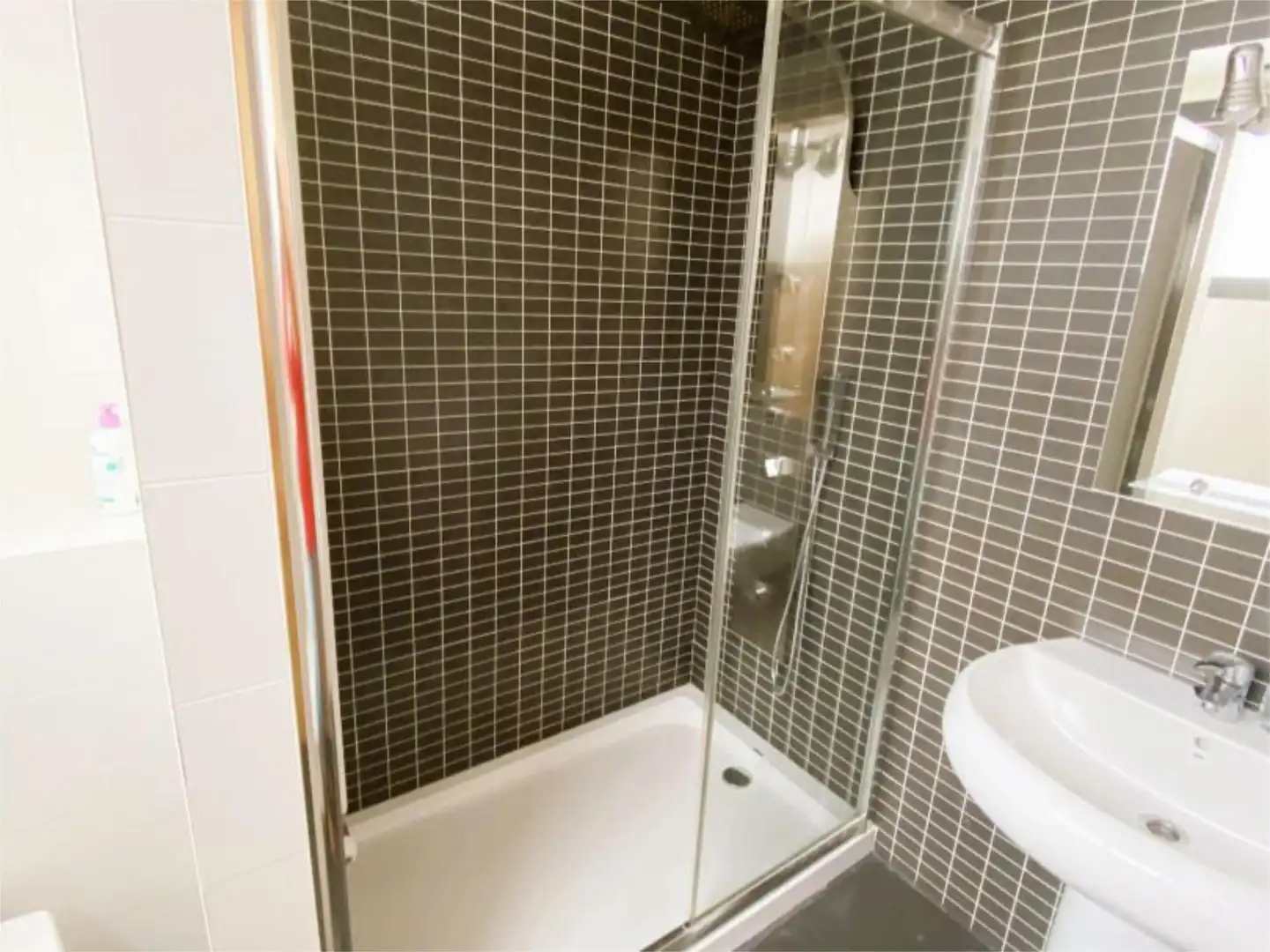 Baño de Casa o chalet en venta en Villalbilla de Burgos con Calefacción, Jardín privado y Parquet
