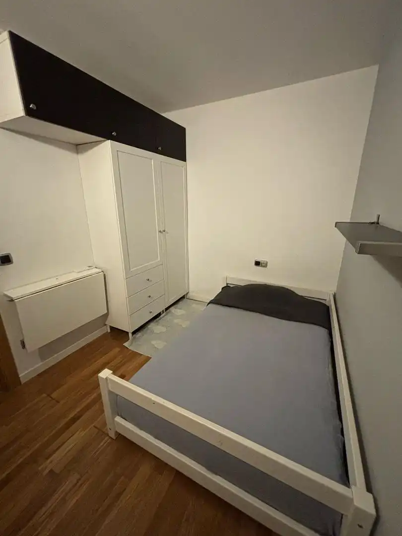 Room in Passeig de la Zona Franca, 258, La Marina del Port Bedroom of Flat for share in Barcelona with Air Conditioner, Heating and Furnished