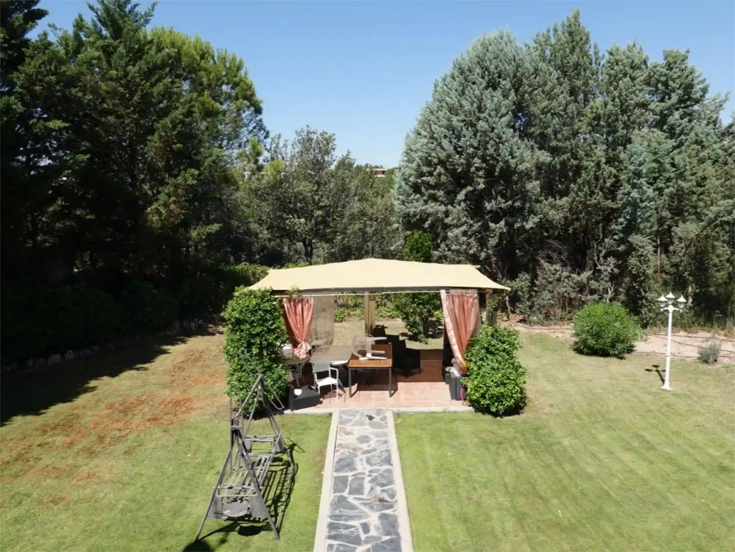 Casa o chalet de alquiler en Ciudalcampo Jardín de Casa o chalet de alquiler en Ciudalcampo