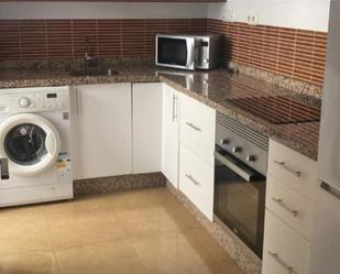 Cuina de Pis de lloguer en  Córdoba Capital amb Aire condicionat, Calefacció i Jardí privat