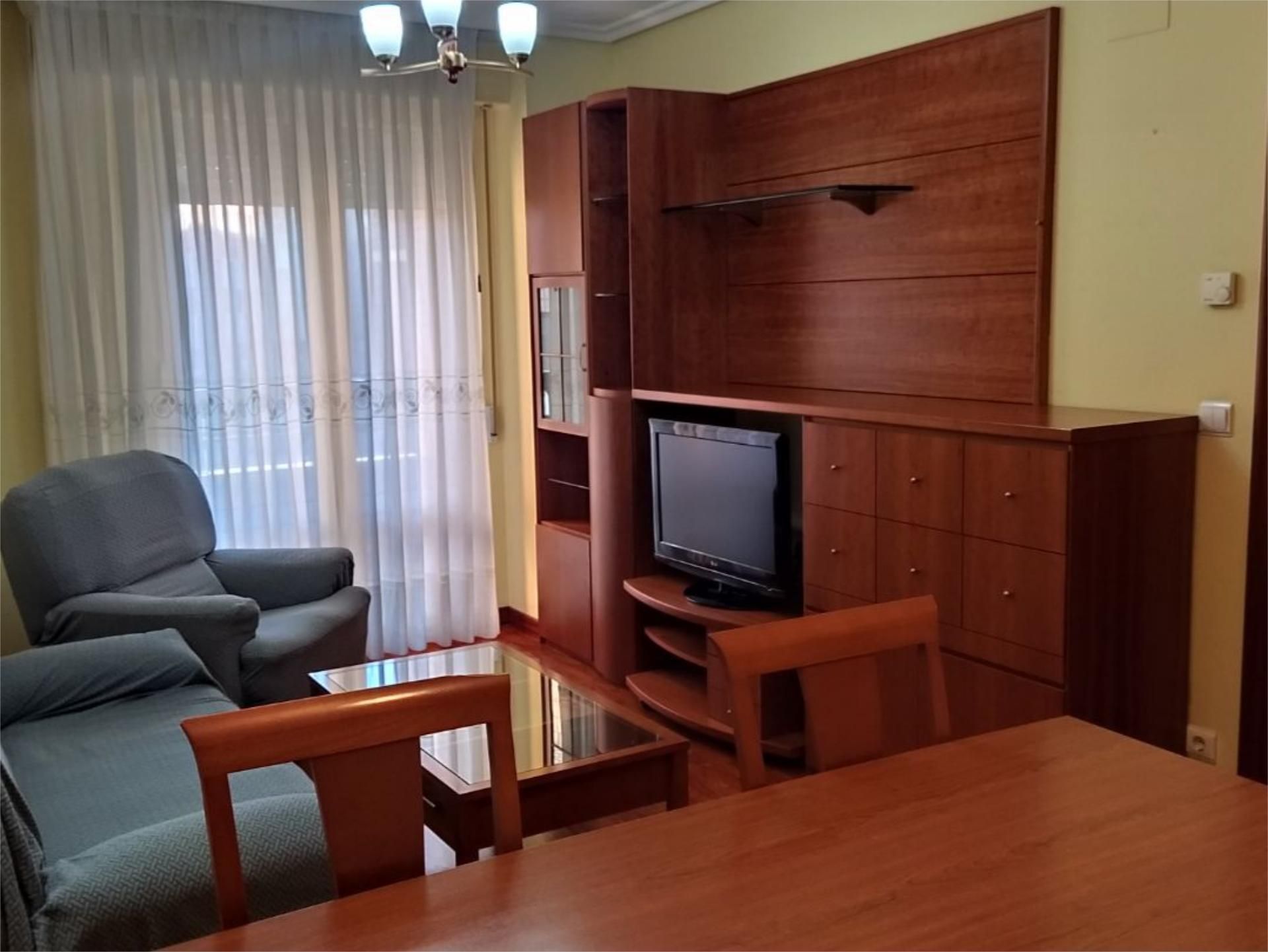 Living room of Flat to rent in Miranda de Ebro  with Heating, Parquet flooring and Terrace