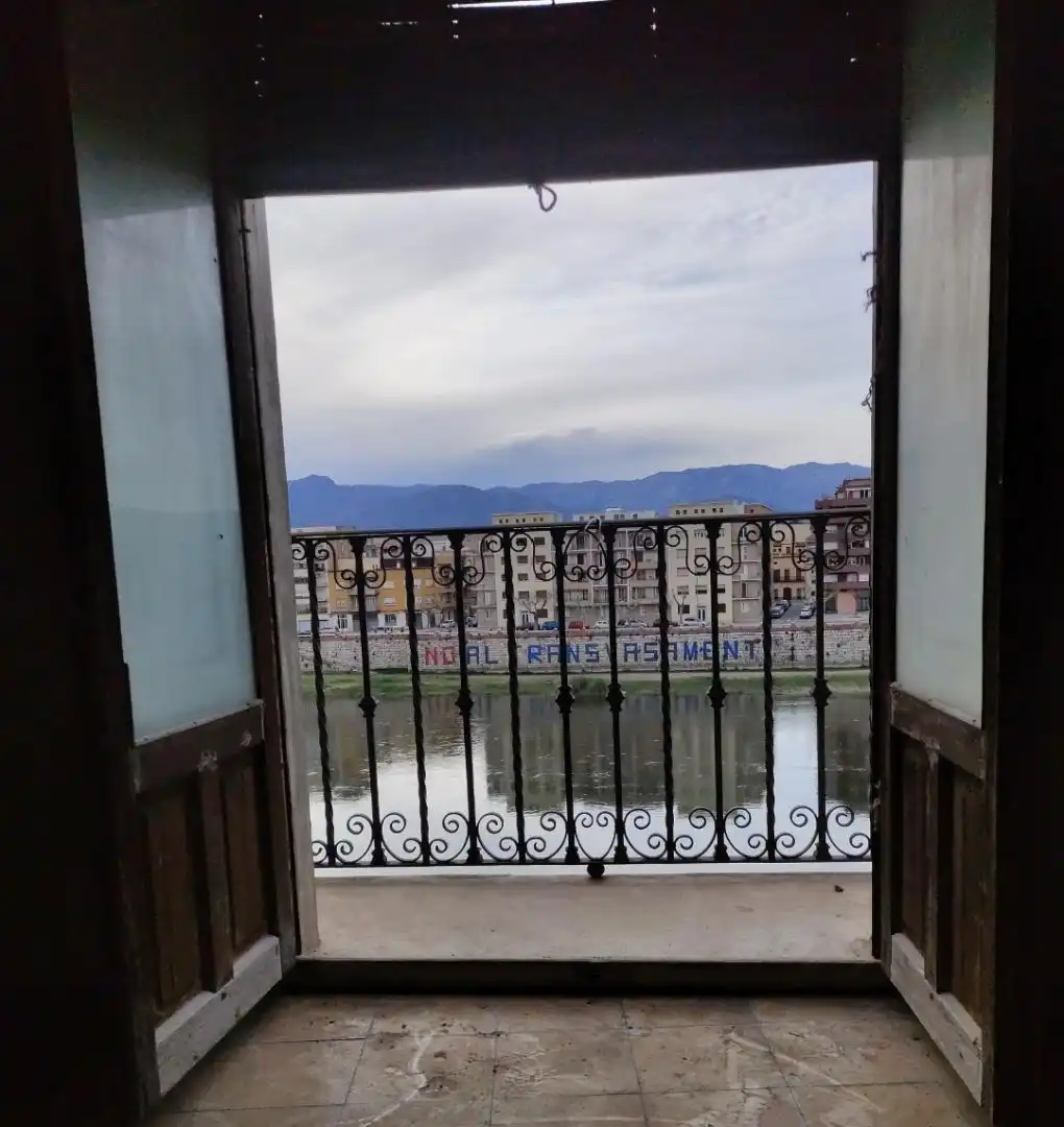 Piso en venta en Avinguda de la Generalitat, 24, Centre Vista exterior de Piso en venta en Tortosa con Calefacción, Trastero y Amueblado