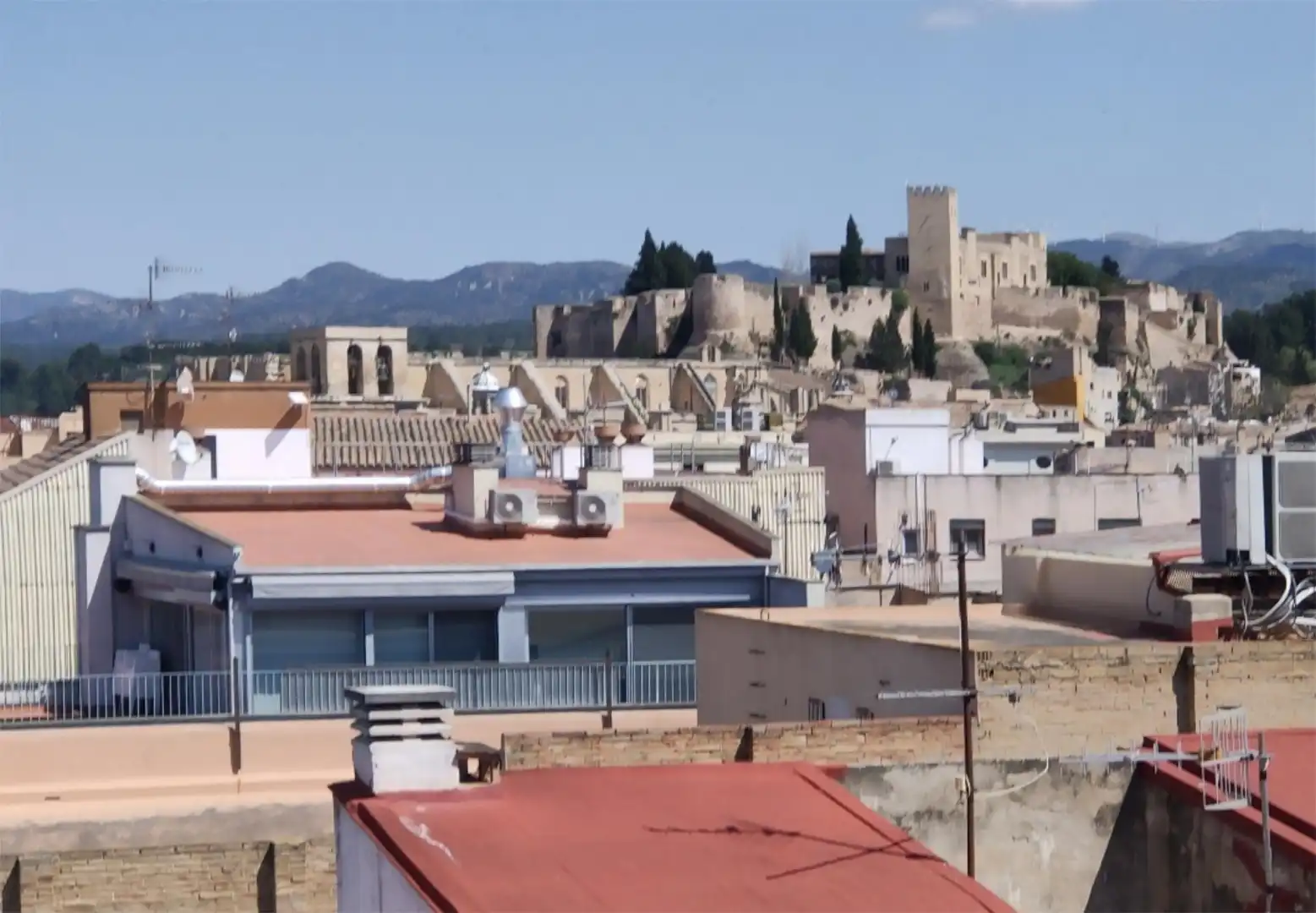 Piso en venta en Avinguda de la Generalitat, 24, Centre Vista exterior de Piso en venta en Tortosa con Calefacción, Trastero y Amueblado