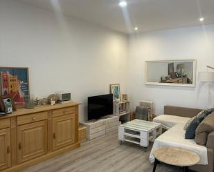 Living room of Flat to rent in  Madrid Capital  with Air Conditioner, Heating and Parquet flooring