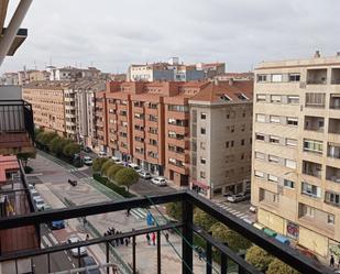 Vista exterior de Pis en venda en Salamanca Capital amb Calefacció, Parquet i Terrassa