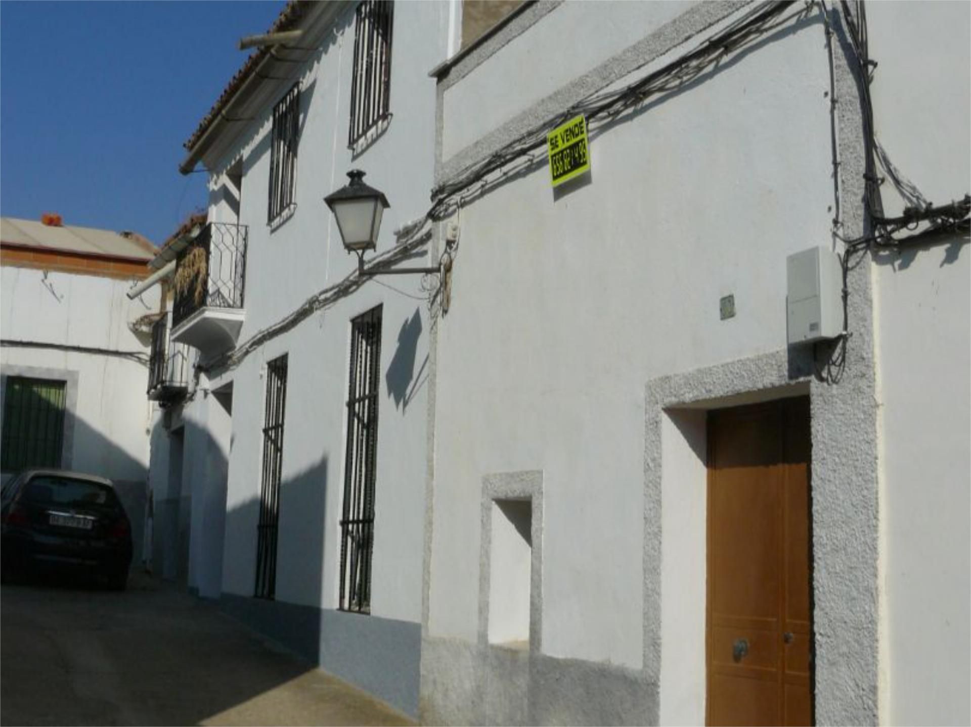Vista exterior de Casa adosada en venda en Llera amb Terrassa i Traster