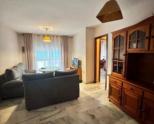Living room of Flat to share in Badajoz Capital  with Air Conditioner, Furnished and Oven