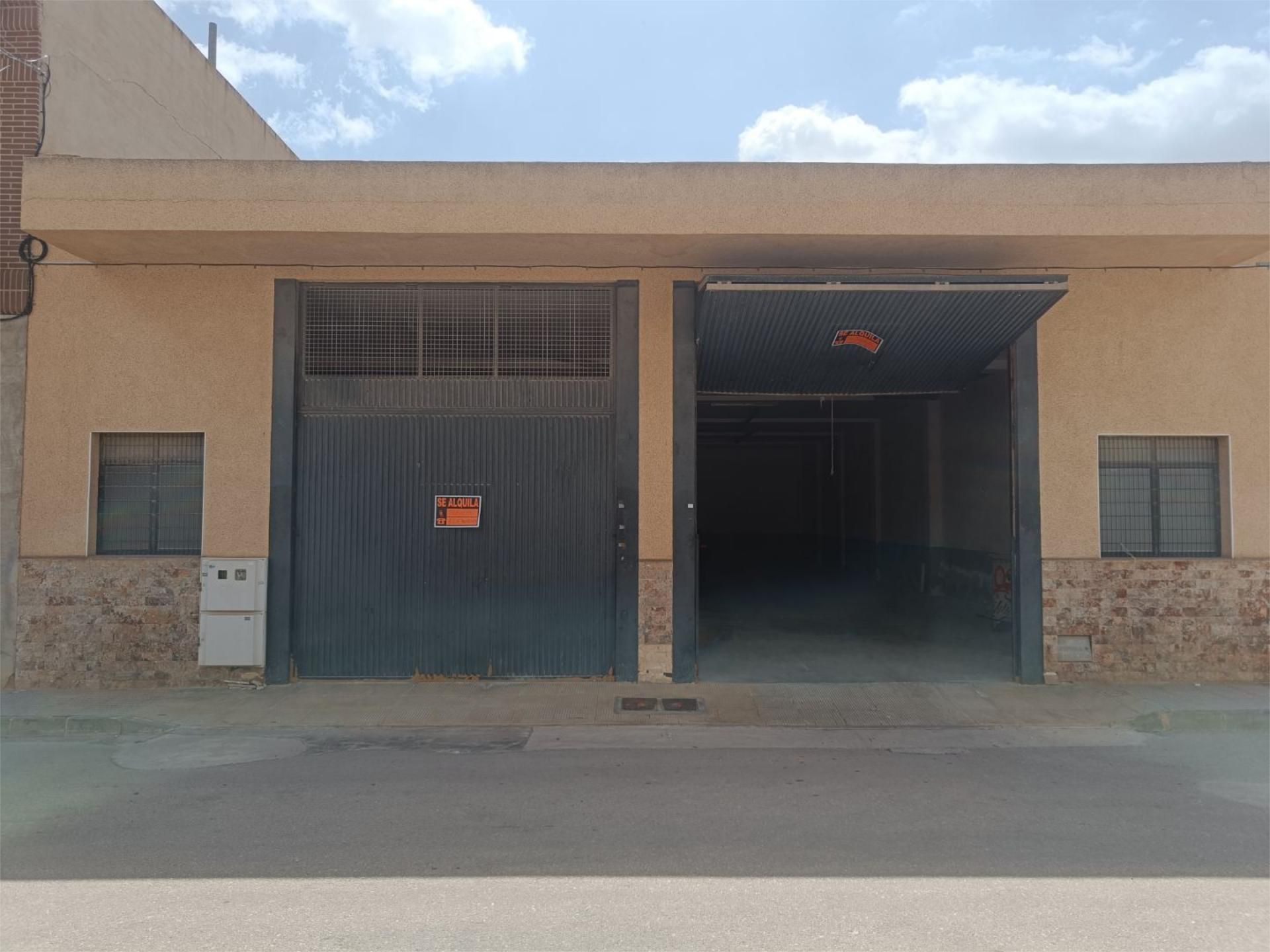 Exterior view of Industrial buildings to rent in Cox