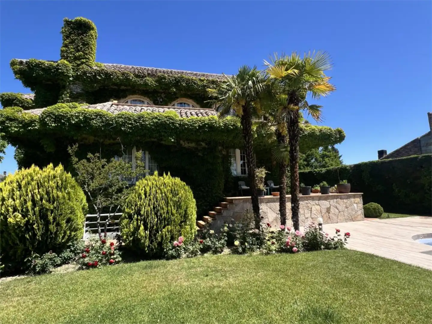 Casa o xalet en venda a Calle Castillo de Aulencia, 10, Villafranca del Castillo Jardí de Casa o xalet en venda en Villanueva de la Cañada amb Aire condicionat, Terrassa i Piscina