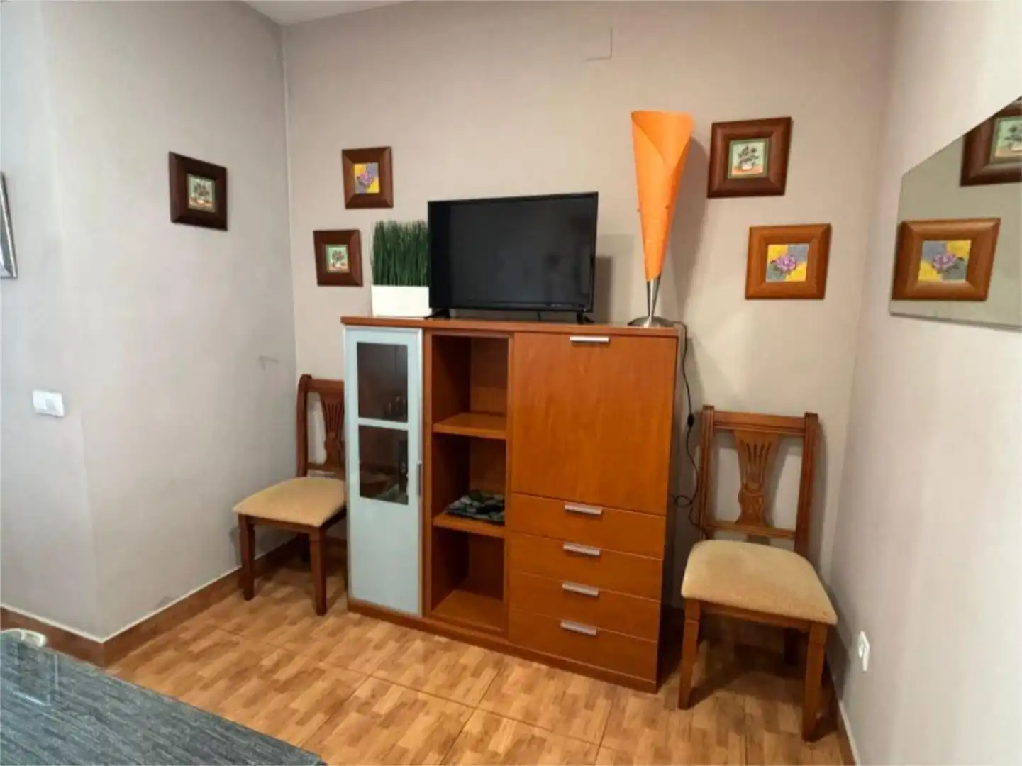 Habitación de Apartamento de alquiler en Montilla con Aire acondicionado y Amueblado