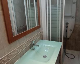 Bathroom of Single-family semi-detached to rent in Medina del Campo  with Air Conditioner, Heating and Furnished