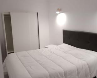 Pis per a compartir a Calle las Azaleas, 15, Nueva Andalucía centro Dormitori de Pis per a compartir en Marbella amb Calefacció, Piscina i Moblat
