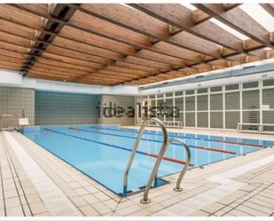 Swimming pool of Flat to rent in  Sevilla Capital  with Air Conditioner, Oven and Washing machine