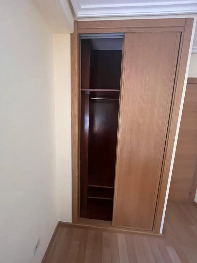 Room in Rúa de Sanjurjo Badía, 206, Teis Bedroom of Flat for share in Vigo with Heating, Parquet flooring and Furnished