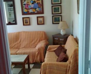 Sala d'estar de Pis de lloguer en  Sevilla Capital amb Aire condicionat, Moblat i Balcó